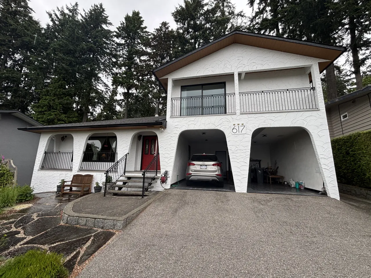 Stucco repaint Edgemont Village North Vancouver BC, Colour Craft Painting