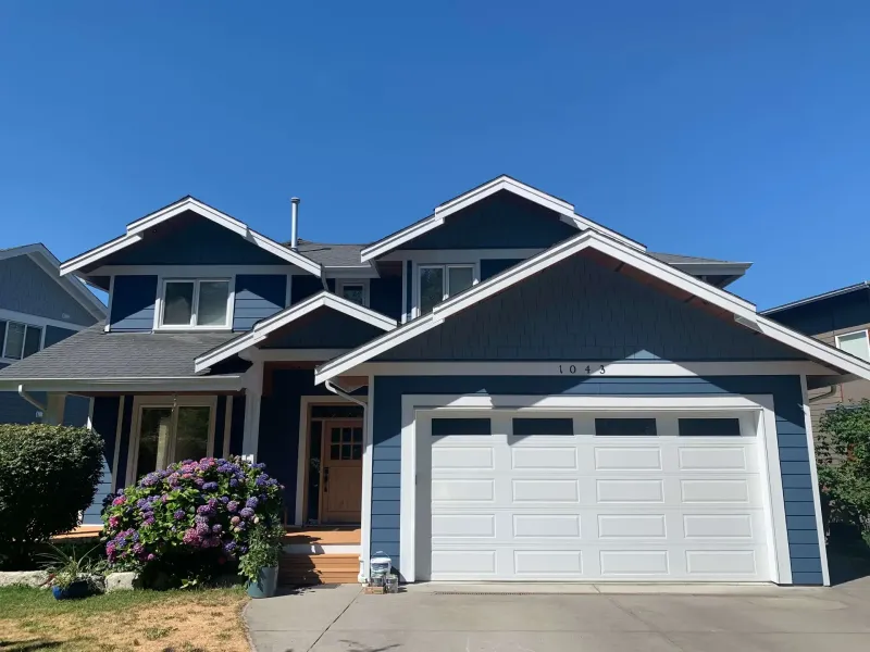 Garibaldi Highlands exterior painting Squamish BC, Colour Craft Painting